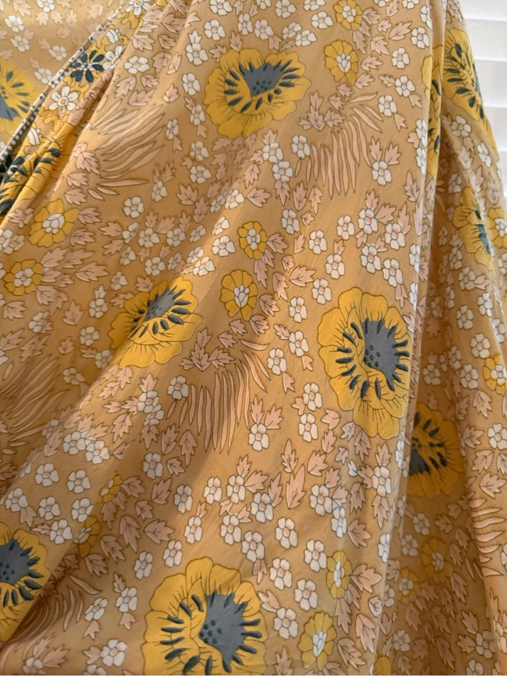 Natalie Martin Yellow and Cream Floral Satin Robe - Picture 5 of 5